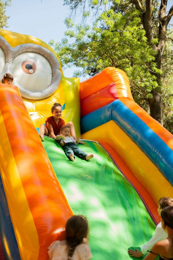 Toboggan gonflable Minion – Image 2